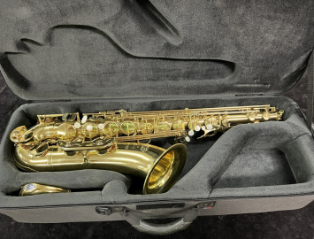 Very NICE Selmer Paris Series III Tenor Saxophone w/ New Pads - Serial # 658014